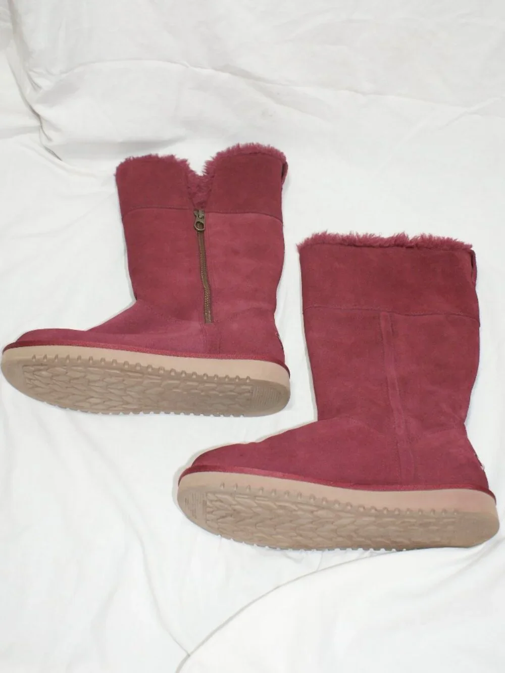 Koolaburra by Ugg Maroon Tall Shearling Boot - Size 8 - EUC